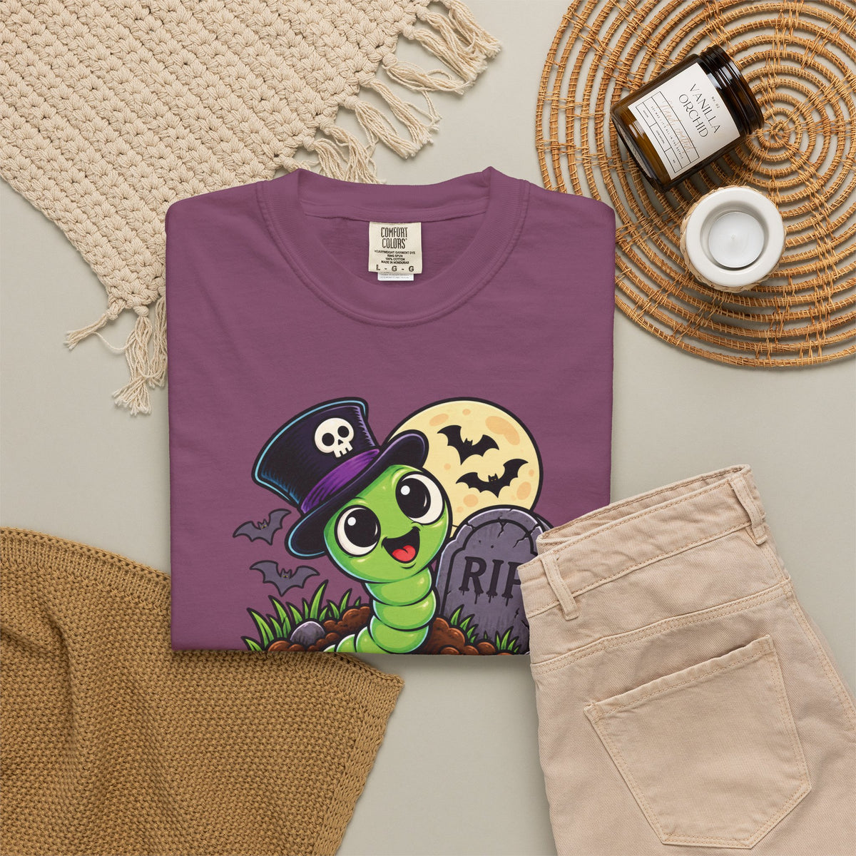 Living My Best Afterlife – Cute Halloween Graveyard Worm T-Shirt