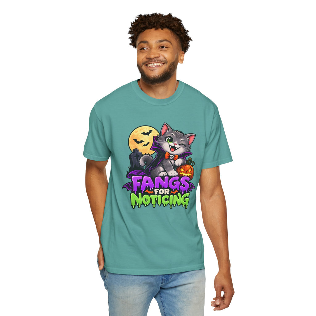 Fangs for Noticing – Cute Vampire Cat Halloween T-Shirt