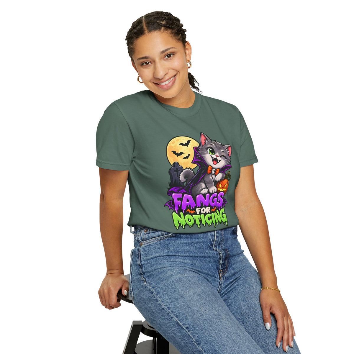 Fangs for Noticing – Cute Vampire Cat Halloween T-Shirt