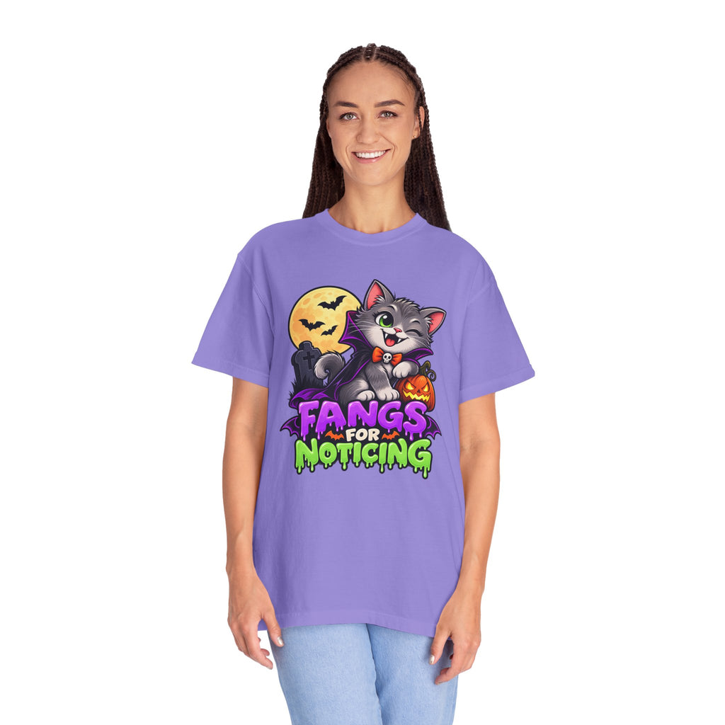 Fangs for Noticing – Cute Vampire Cat Halloween T-Shirt