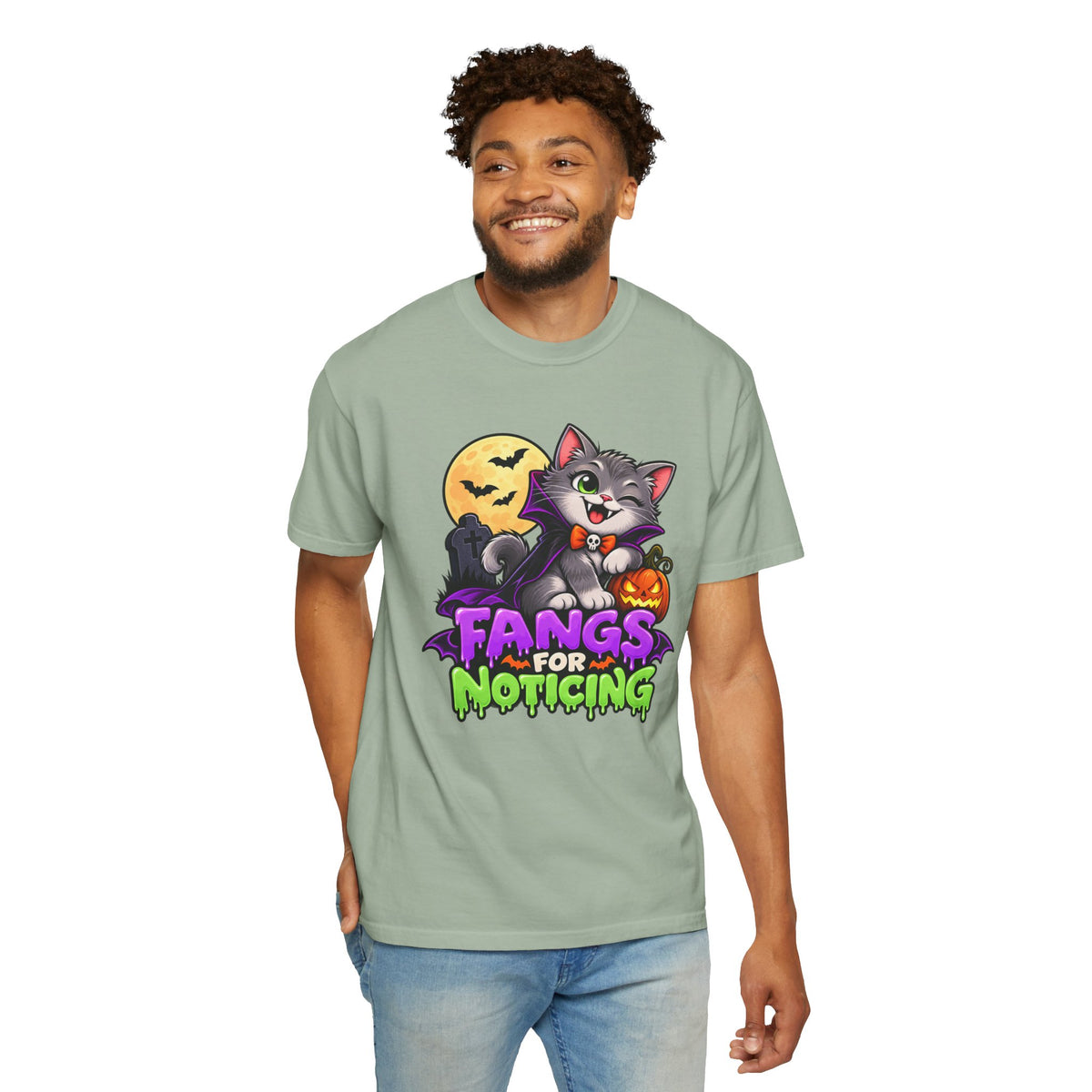 Fangs for Noticing – Cute Vampire Cat Halloween T-Shirt