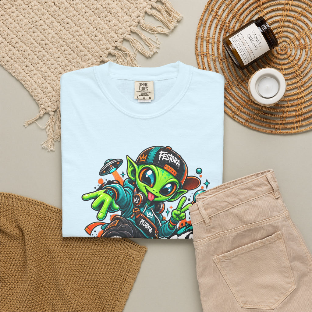 Alien Streetwear T-Shirt — “Stay Cosmic” Graphic Tee
