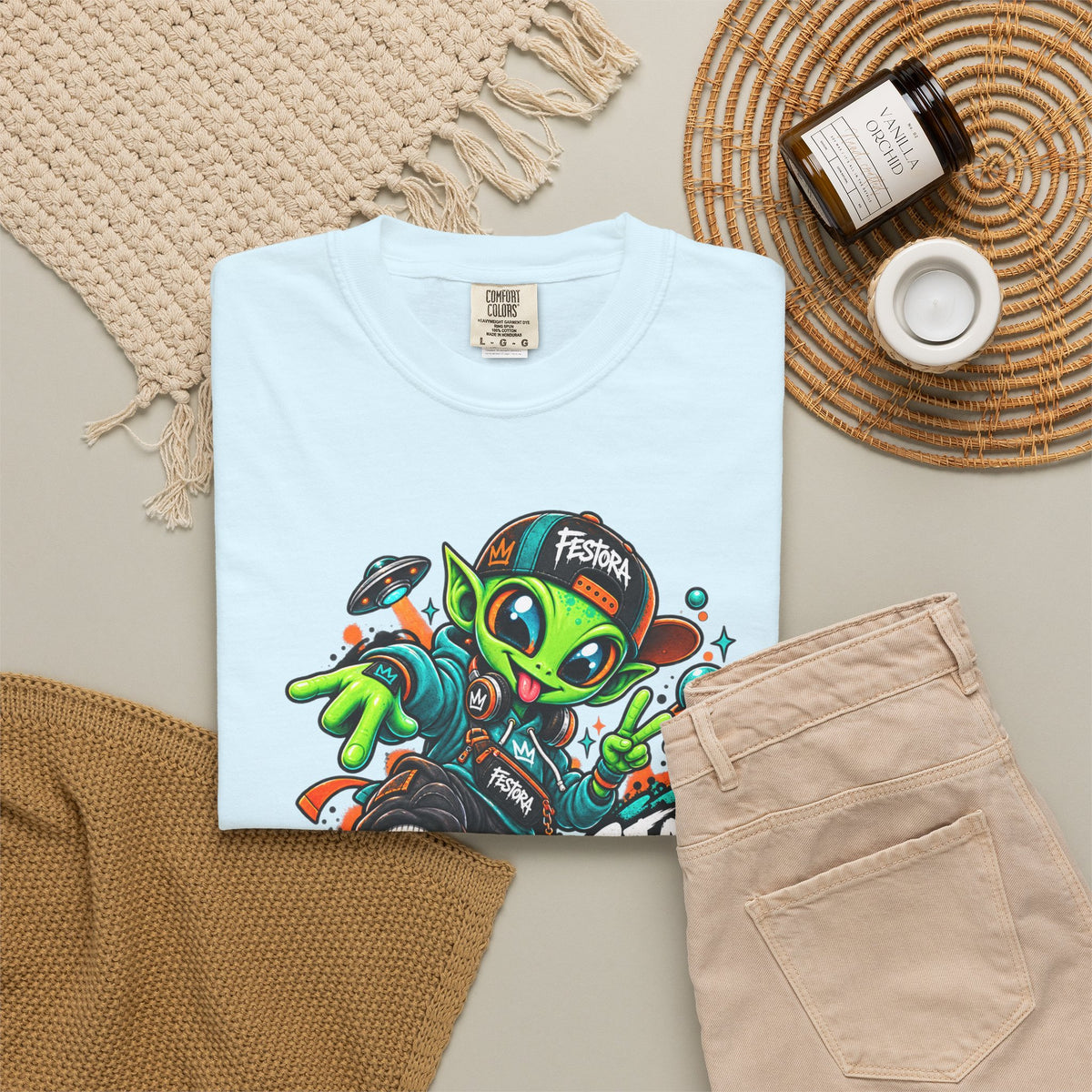 Alien Streetwear T-Shirt — “Stay Cosmic” Graphic Tee