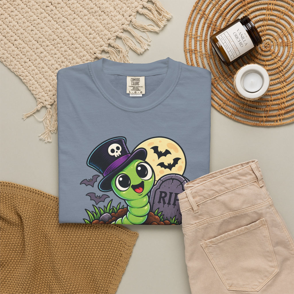 Living My Best Afterlife – Cute Halloween Graveyard Worm T-Shirt