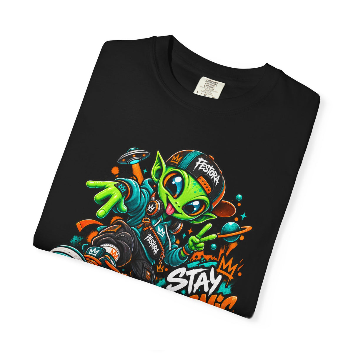 Alien Streetwear T-Shirt — “Stay Cosmic” Graphic Tee