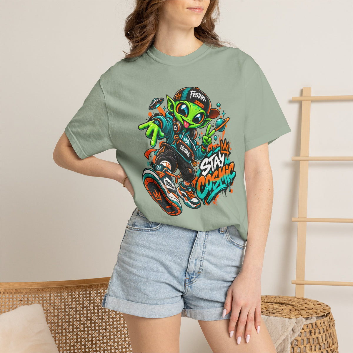 Alien Streetwear T-Shirt — “Stay Cosmic” Graphic Tee